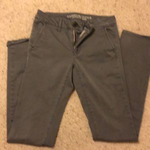 Women’s AE size 4 x-long skinny jeans